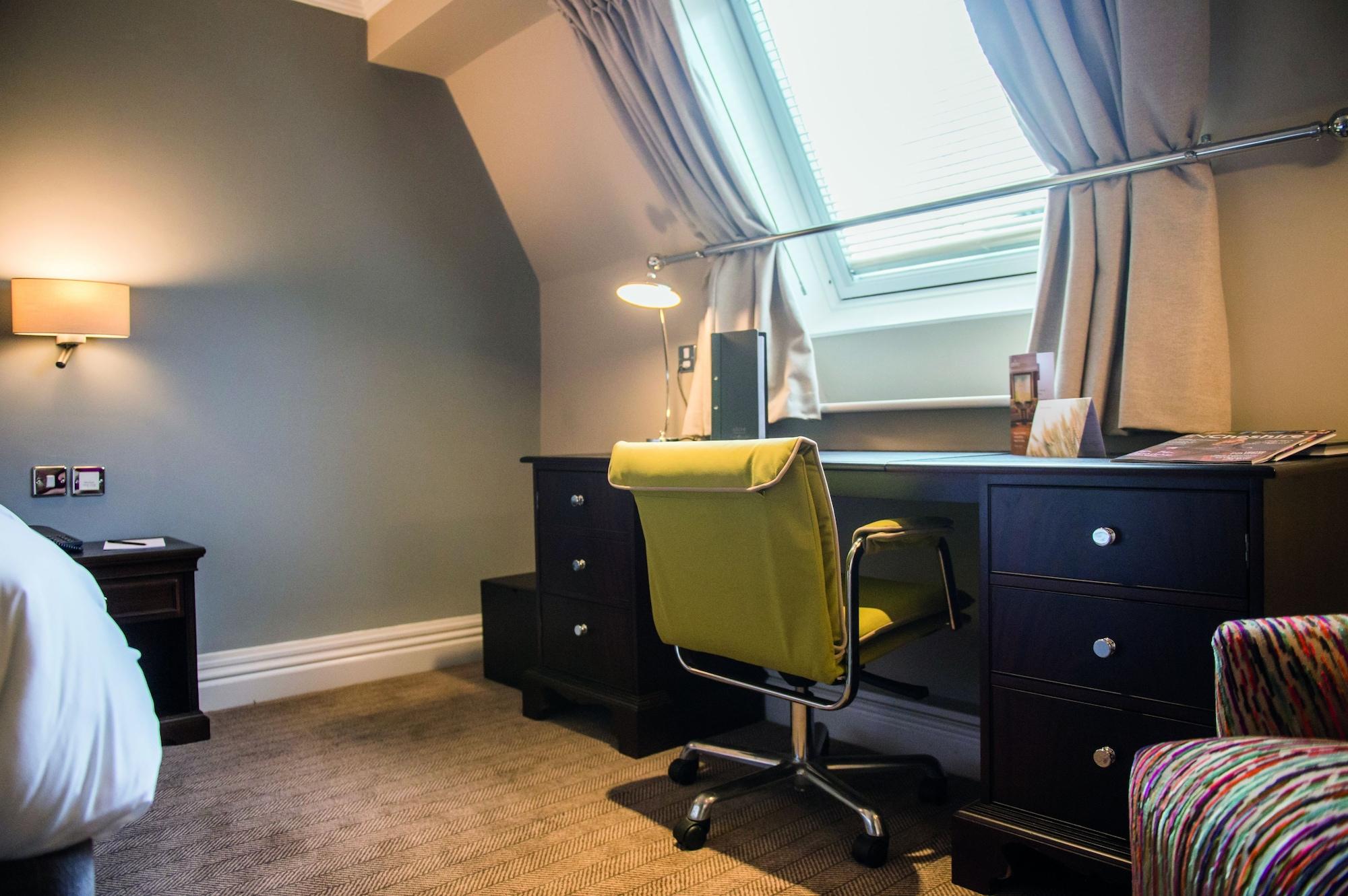 Cottons Hotel And Spa Knutsford Bagian luar foto