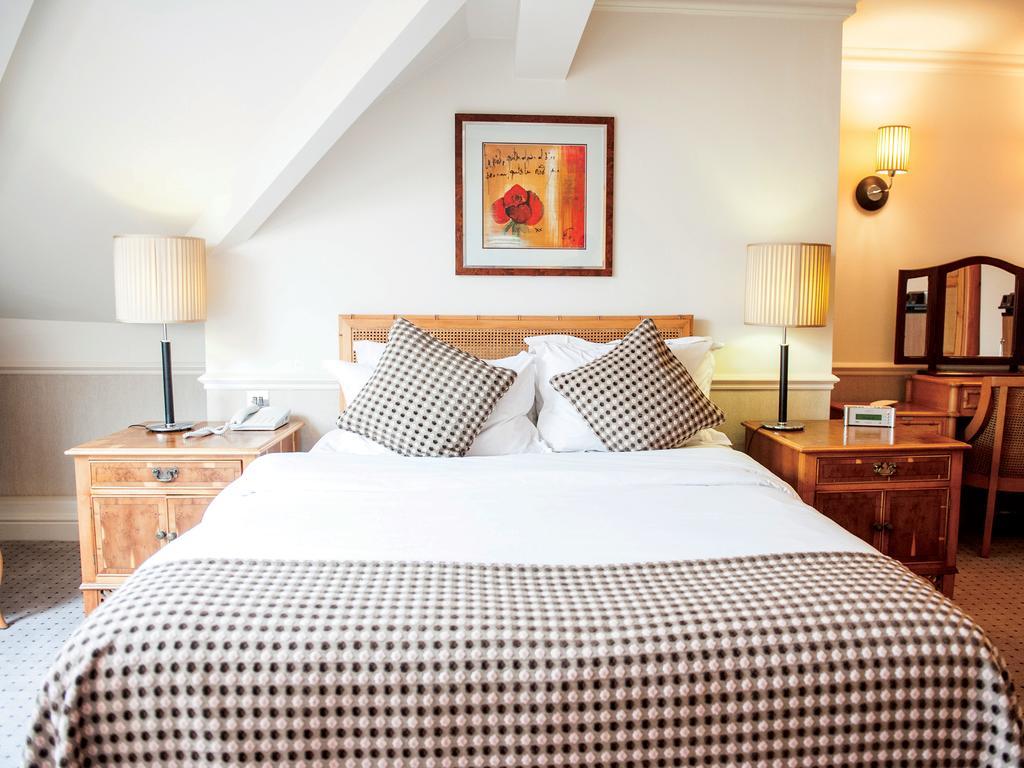Cottons Hotel And Spa Knutsford Bagian luar foto