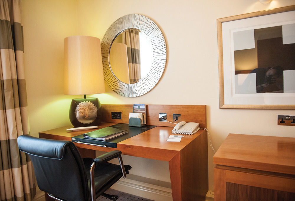 Cottons Hotel And Spa Knutsford Bagian luar foto